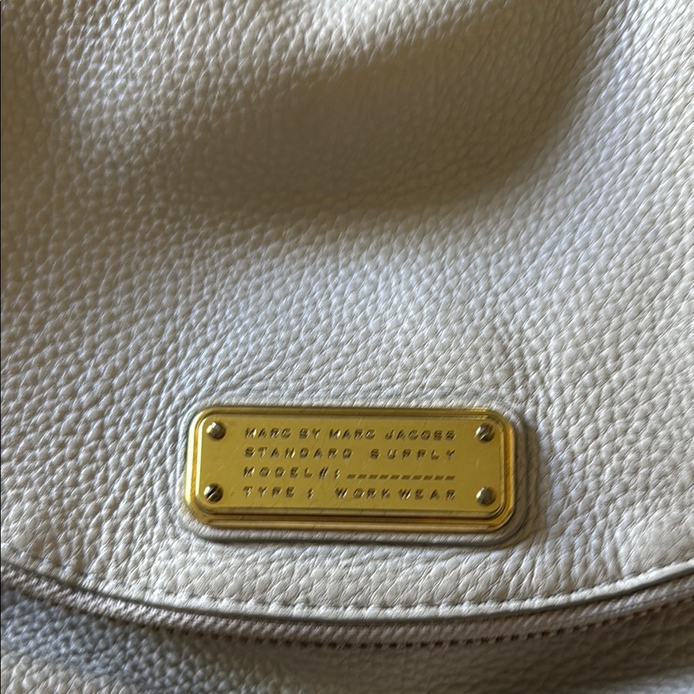Marc Jacobs Cream Leather Shoulder Bag